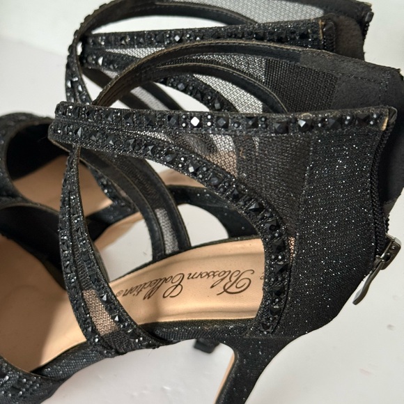 Gorgeous Special Occasion Sandals - Picture 4 of 13